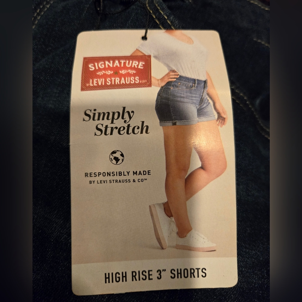 Levis high rise 3" short. 10/30. Dark stretch denim. NWT